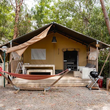 Glamping At Elba Lacona
